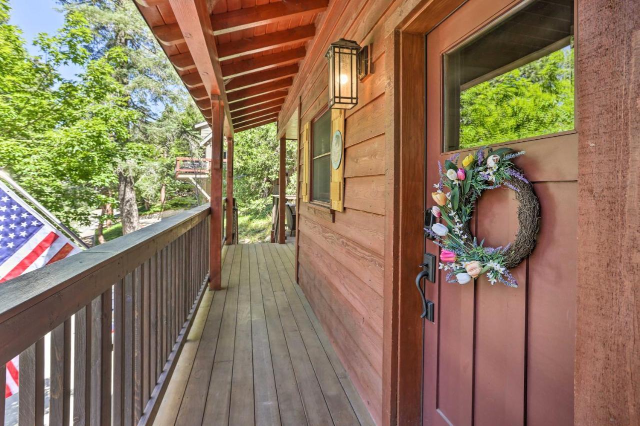 Steps To Lake Cabin With Deck In Lake Arrowhead Villa Esterno foto